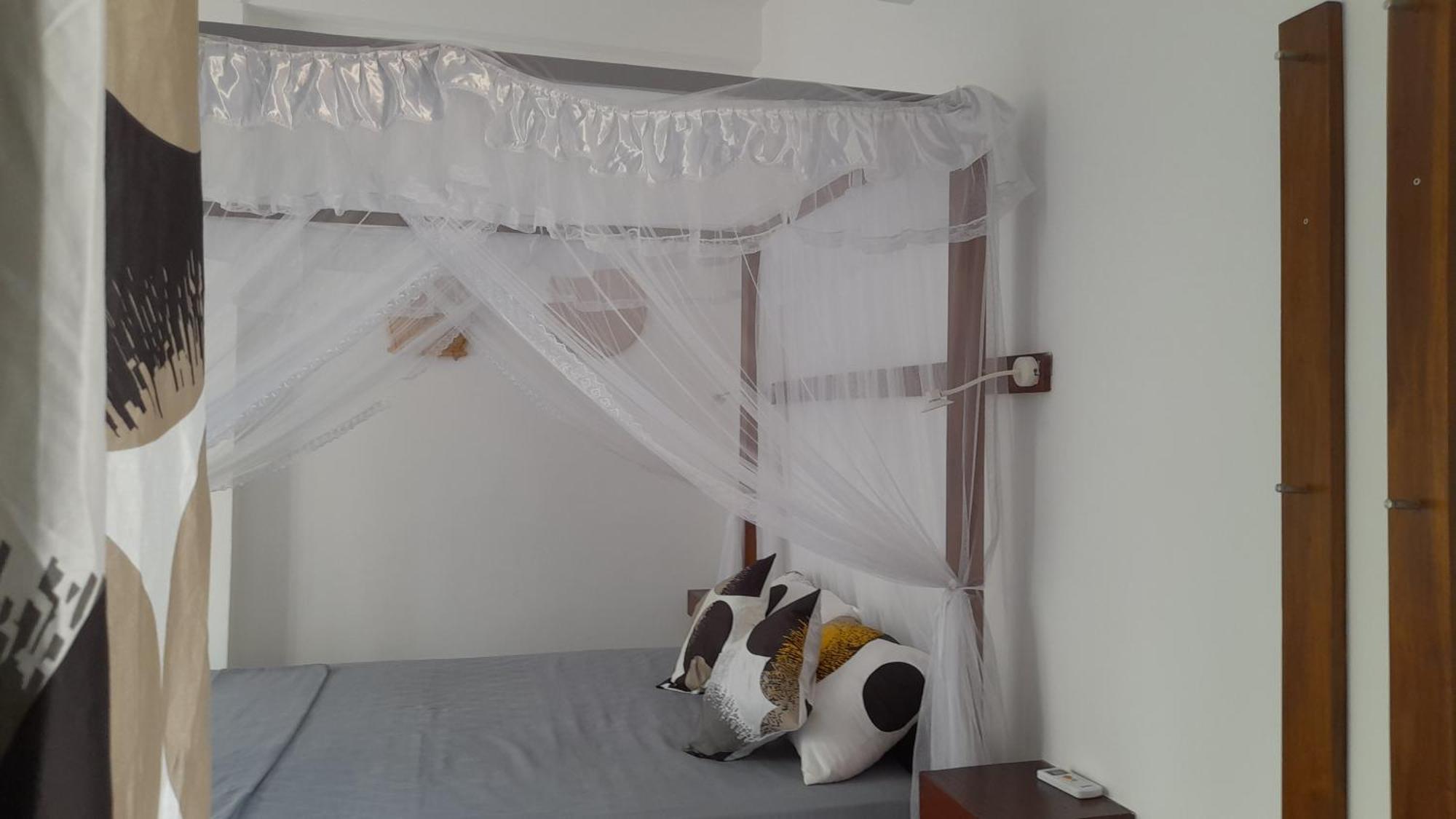 Bed and Breakfast Srimany Mirissa Exterior foto