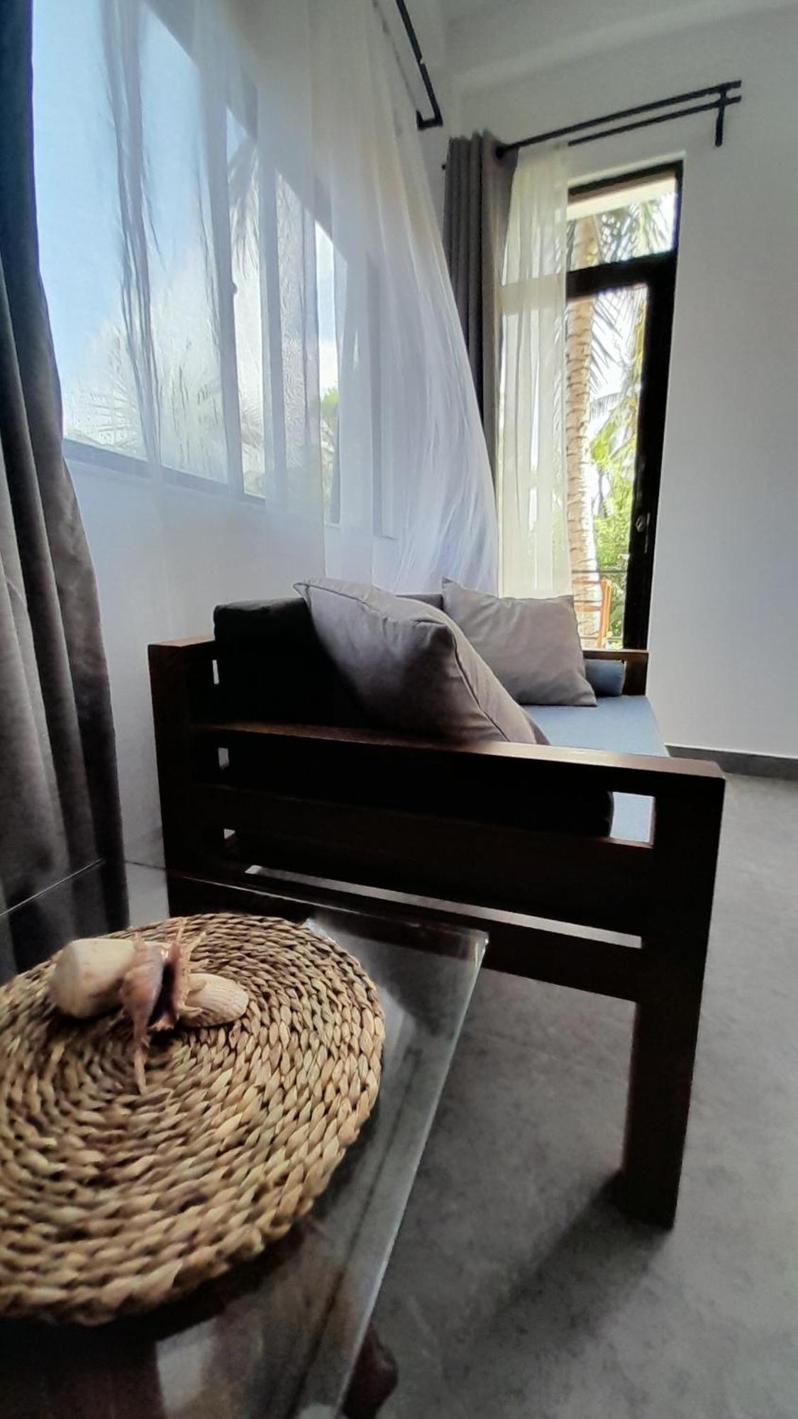 Bed and Breakfast Srimany Mirissa Exterior foto